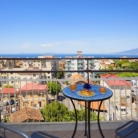 Amore Rentals - Appartamento Cielomare Sorrento Eksteriør billede