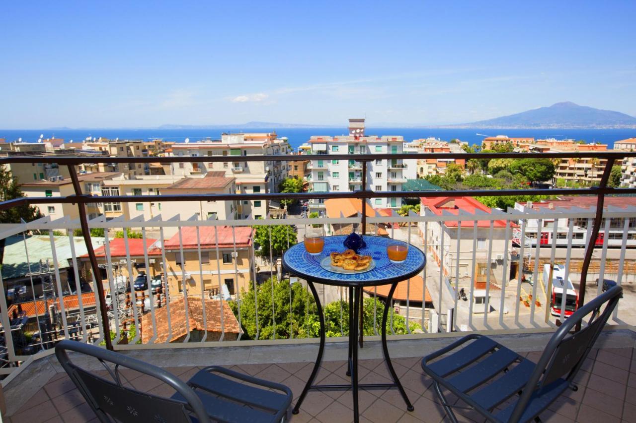 Amore Rentals - Appartamento Cielomare Sorrento Eksteriør billede