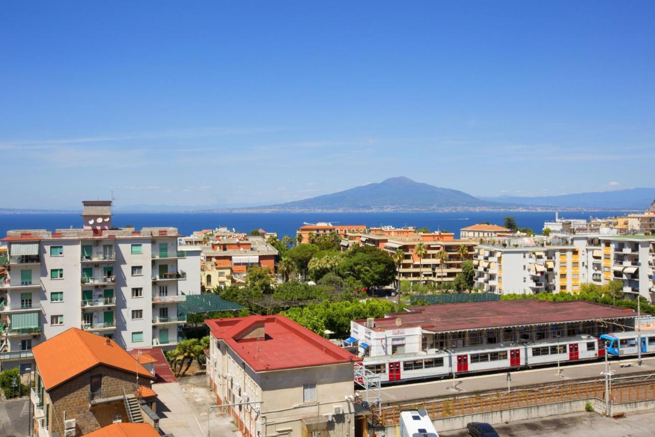 Amore Rentals - Appartamento Cielomare Sorrento Eksteriør billede